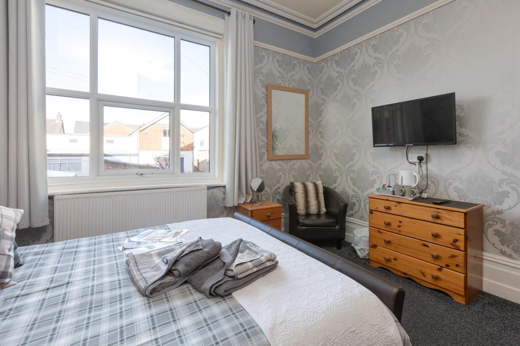 The Fairmile Bed & Breakfast Lytham St Annes Bagian luar foto
