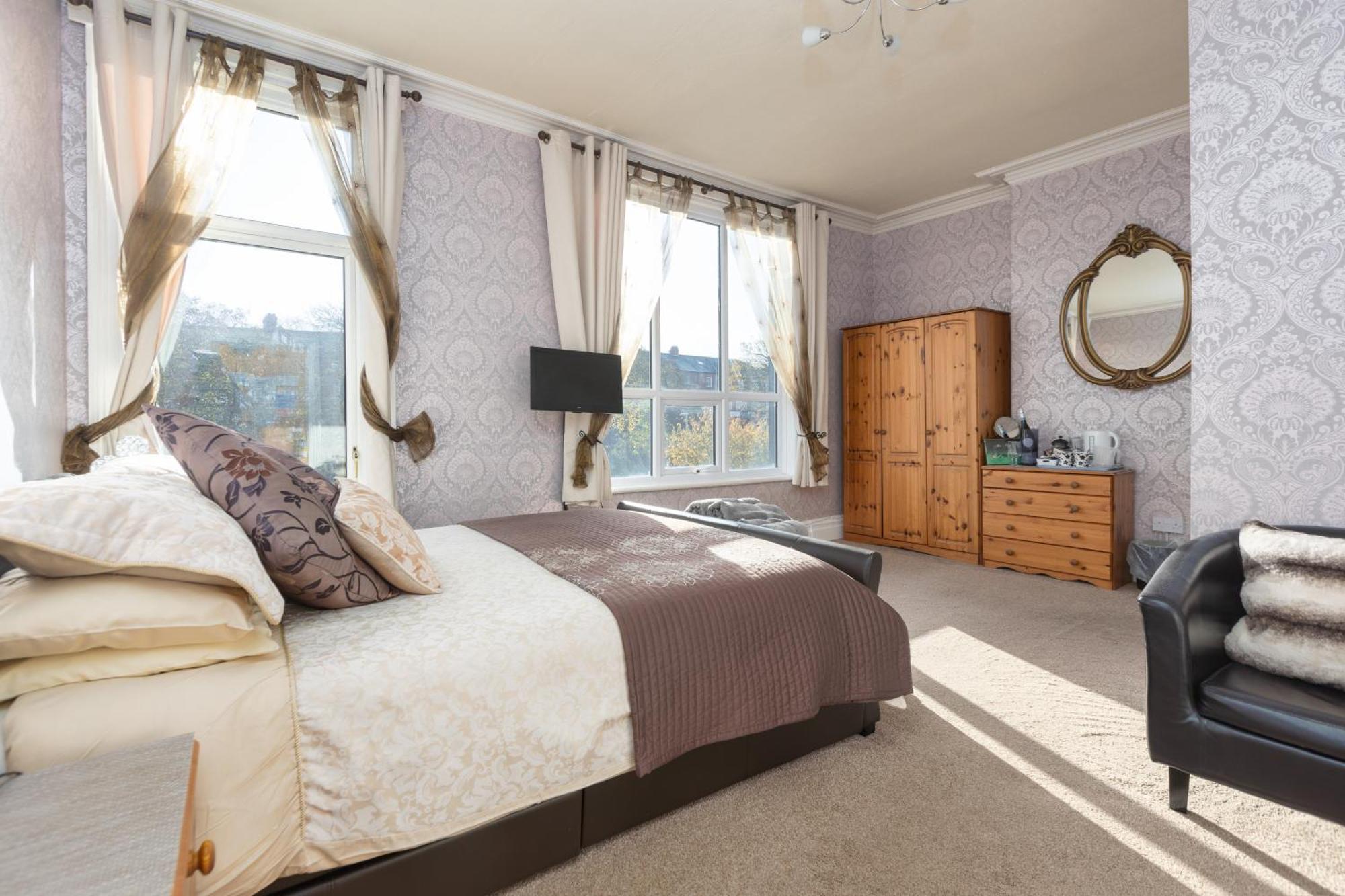 The Fairmile Bed & Breakfast Lytham St Annes Bagian luar foto