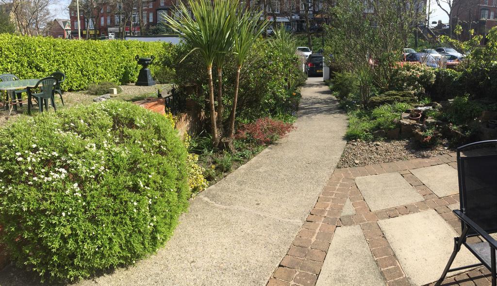 The Fairmile Bed & Breakfast Lytham St Annes Bagian luar foto