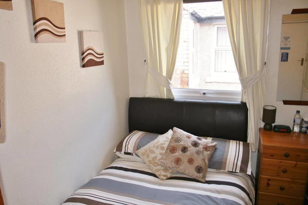 The Fairmile Bed & Breakfast Lytham St Annes Bagian luar foto